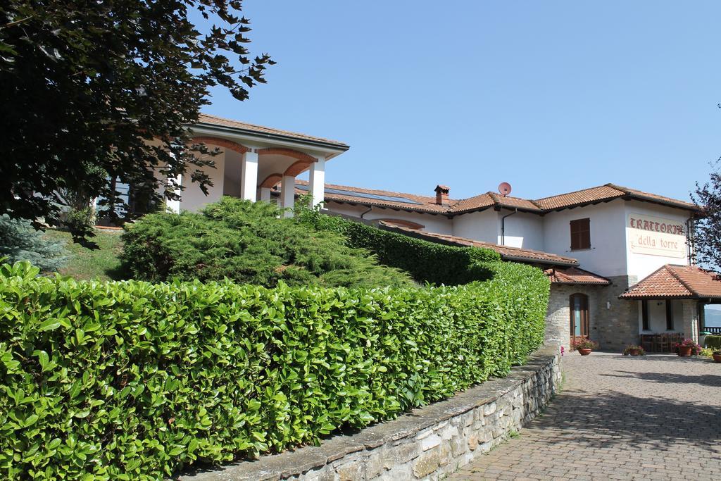 Villa Carla Castino エクステリア 写真